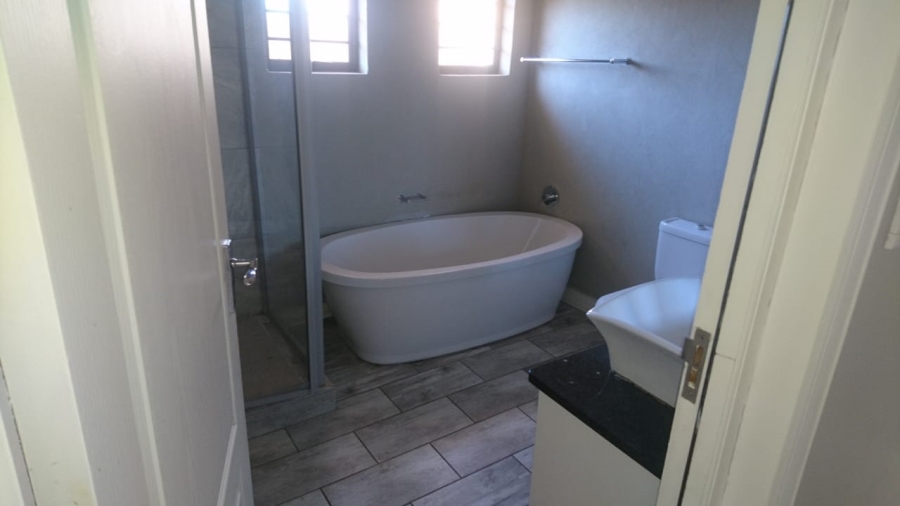 To Let 3 Bedroom Property for Rent in Hillside Free State